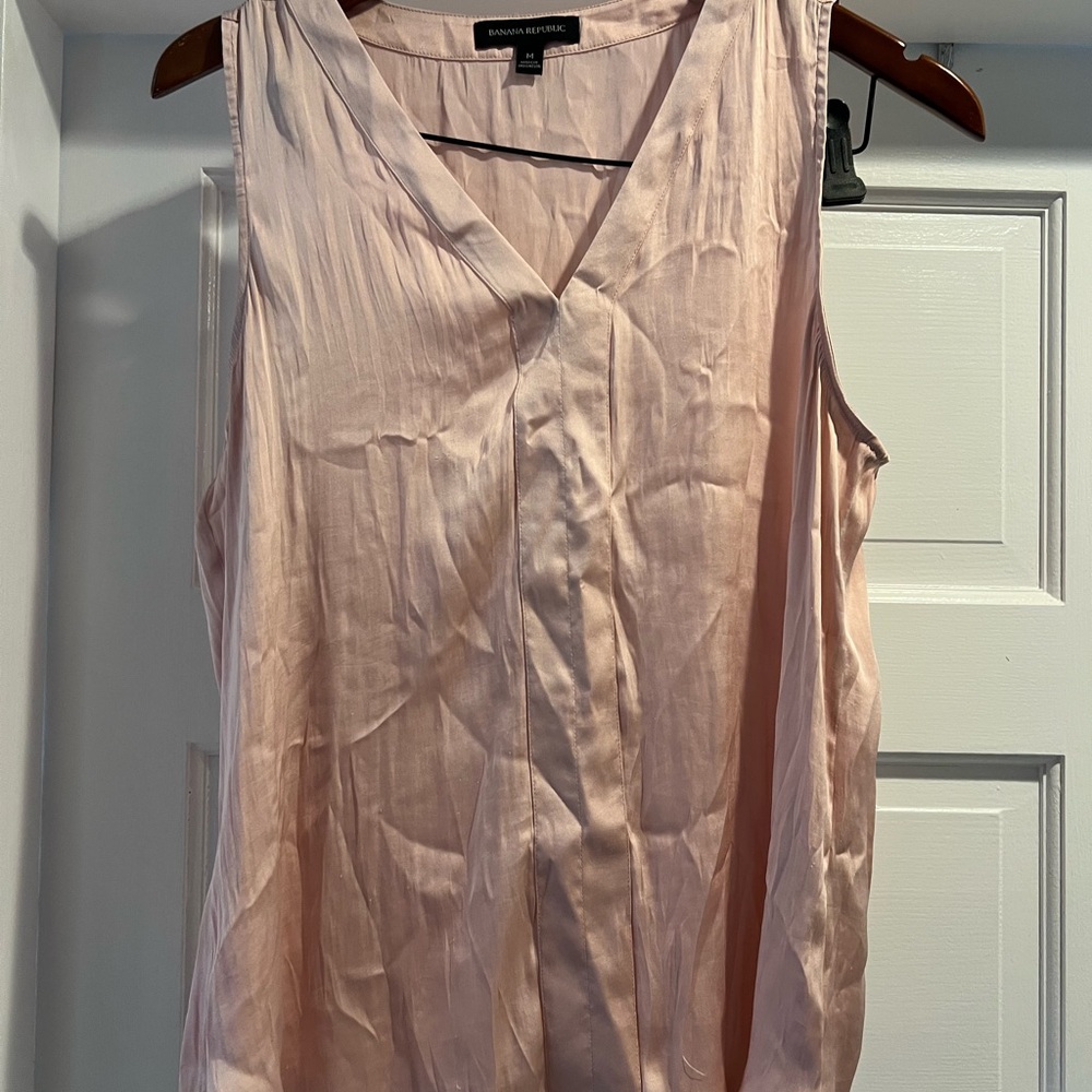 Banana Republic Light Pink Sleeveless Blouse - Picture 2 of 3